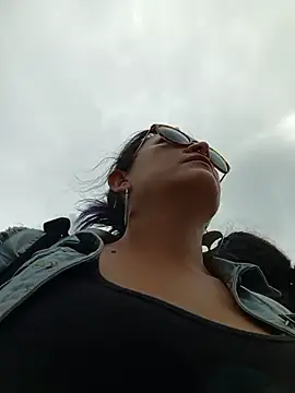 Snapshot of sophie_banger chatting on September 28, 7:19 pm sophie banger online show from September 28, 7:19 pm