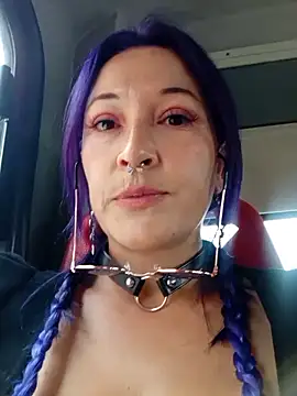 Snapshot of sophie_banger chatting on October 31, 8:35 pm sophie banger online show from October 31, 8:35 pm