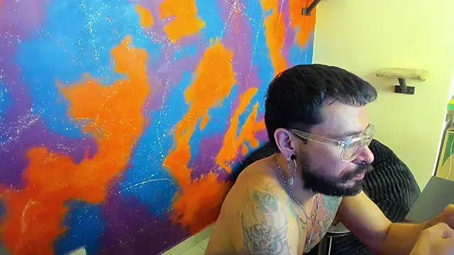 leondevereda online show from October 8, 12:15 am