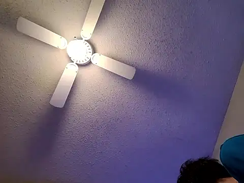 Drewpackn8 online show from April 18, 1:41 am