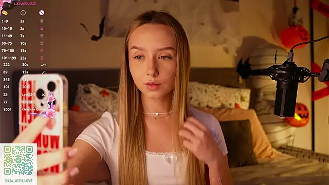 HollisBeckett online show from October 29, 3:33 am