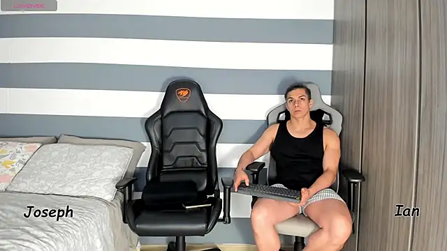 Snapshot of ianandjosephx chatting on September 25, 5:50 am ianandjosephx online show from September 25, 5:50 am