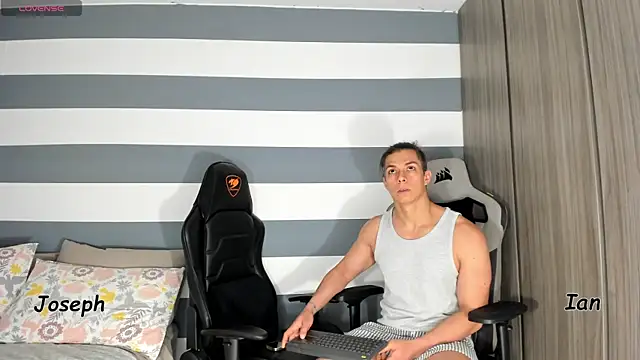 Snapshot of ianandjosephx chatting on September 20, 10:46 am ianandjosephx online show from September 20, 10:46 am