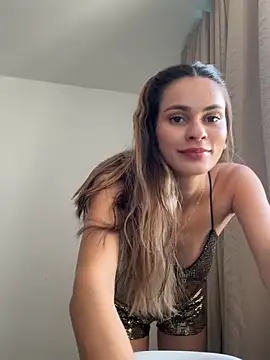 Snapshot of cuteluci_ chatting on November 1, 6:34 pm cuteluci online show from November 1, 6:34 pm