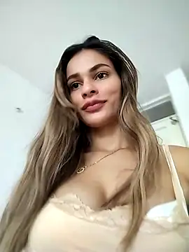 Snapshot of cuteluci_ chatting on September 28, 11:59 am cuteluci online show from September 28, 11:59 am