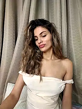 Snapshot of cuteluci_ chatting on September 29, 12:43 pm cuteluci online show from September 29, 12:43 pm