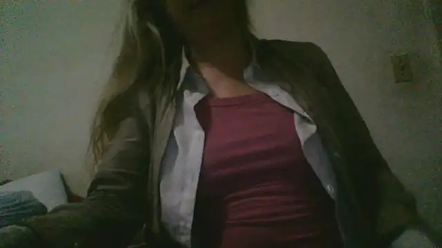 Emilylyn2501 online show from February 3, 12:54 am