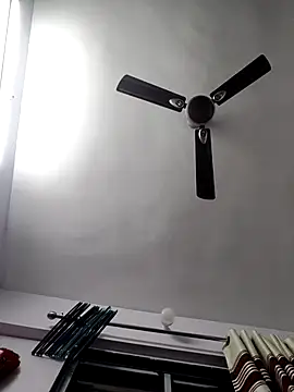 Snapshot of samitasharma chatting on October 27, 12:17 am samitasharma online show from October 27, 12:17 am