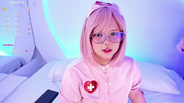 NanaOsaky online show from December 20, 12:20 pm