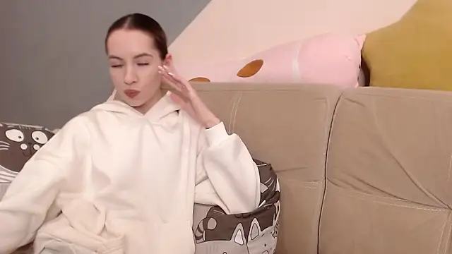 AmbrielHailey online show from May 1, 7:44 am