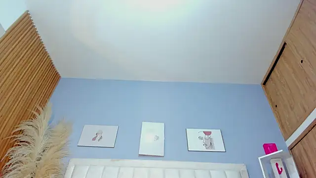 Snapshot of Paula-Brown1 chatting on October 1, 7:41 pm Paula-Brown1 online show from October 1, 7:41 pm