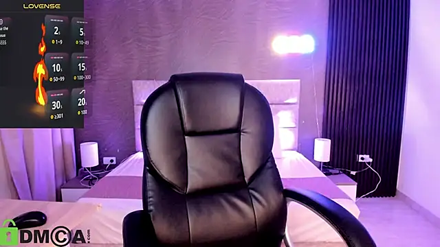 Snapshot of Cristal__adams chatting on October 28, 12:55 pm Cristal adams online show from October 28, 12:55 pm