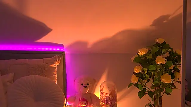 Snapshot of AngeliqueSkye chatting on October 29, 4:17 am AngeliqueSkye online show from October 29, 4:17 am