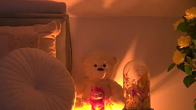 Snapshot of AngeliqueSkye chatting on October 26, 4:08 am AngeliqueSkye online show from October 26, 4:08 am