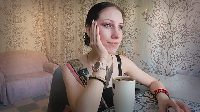 Mary0Lou online show from May 31, 8:09 am