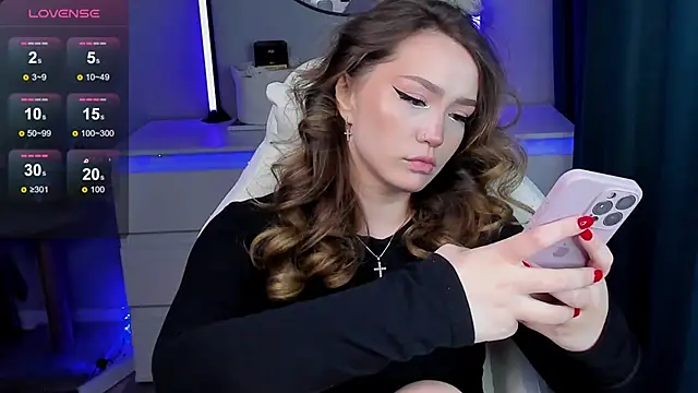 Evia r0se online show from November 22, 11:35 am