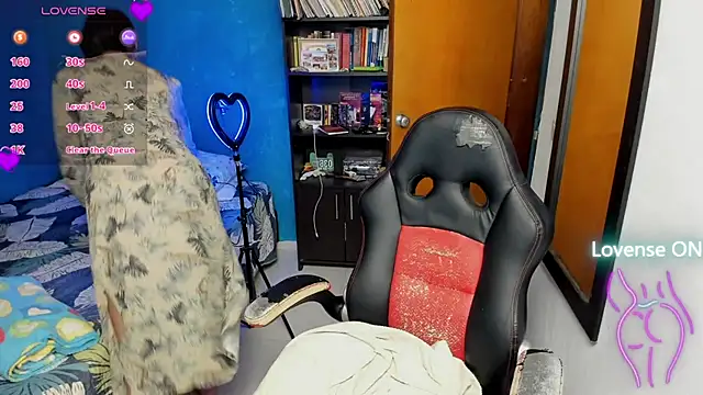 Snapshot of peanut_tangerine chatting on October 7, 12:37 am peanut tangerine online show from October 7, 12:37 am