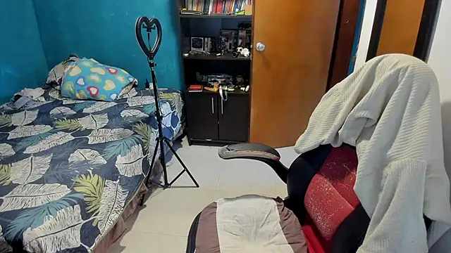 Snapshot of peanut_tangerine chatting on September 8, 10:42 pm peanut tangerine online show from September 8, 10:42 pm