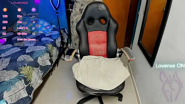 Snapshot of peanut_tangerine chatting on October 2, 1:54 am peanut tangerine online show from October 2, 1:54 am