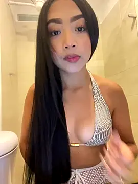 SOPHIACANDY19  online show from October 11, 11:29 pm