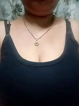 Snapshot of sajida34 chatting on October 13, 11:29 pm sajida34 online show from October 13, 11:29 pm