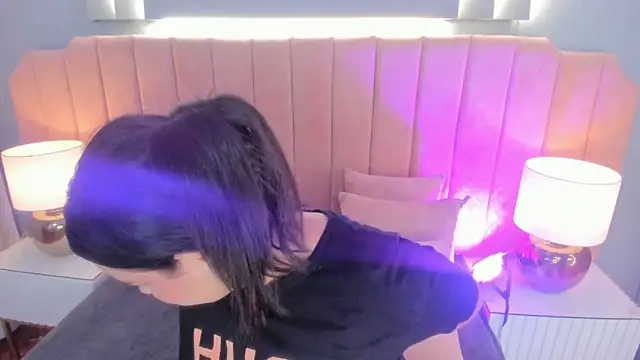 Snapshot of alys_baker chatting on September 30, 3:23 am alys baker online show from September 30, 3:23 am