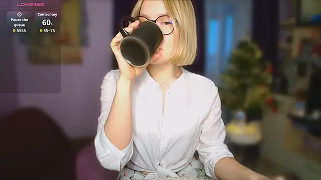 TaylorBre online show from January 18, 7:26 am