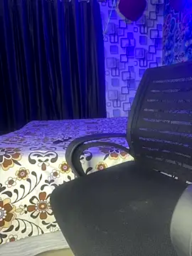 Hot royalbhabhi online show from December 2, 3:58 pm