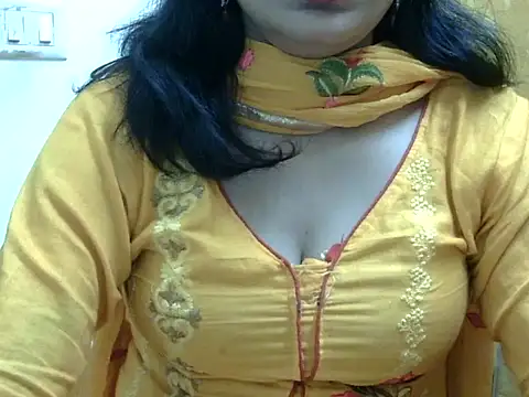 l l ish online show from October 31, 4:03 am