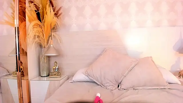 Snapshot of IvannaAnggel chatting on October 24, 1:18 pm IvannaAnggel online show from October 24, 1:18 pm