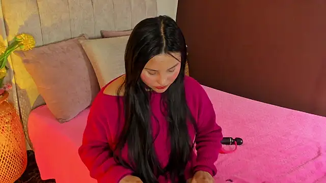 Little Ivy online show from October 22, 7:30 pm