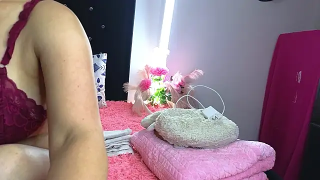 scarletteowens online show from February 14, 12:12 am