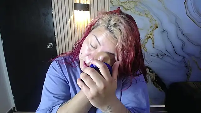 Snapshot of Bruja__Scarlata chatting on October 23, 11:16 am Bruja Scarlata online show from October 23, 11:16 am