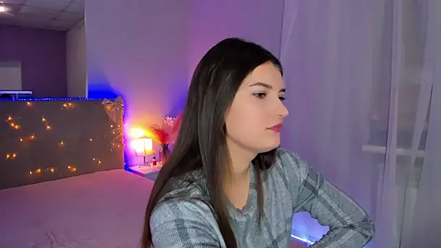 Laura Leee online show from February 23, 7:08 am