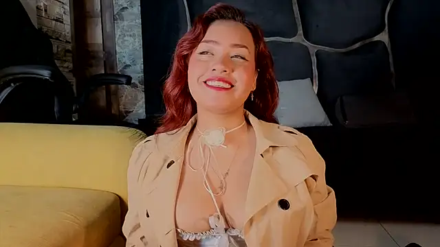 Estrella05  online show from October 11, 4:50 am