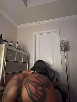 butterflybootyy online show from February 6, 7:23 am