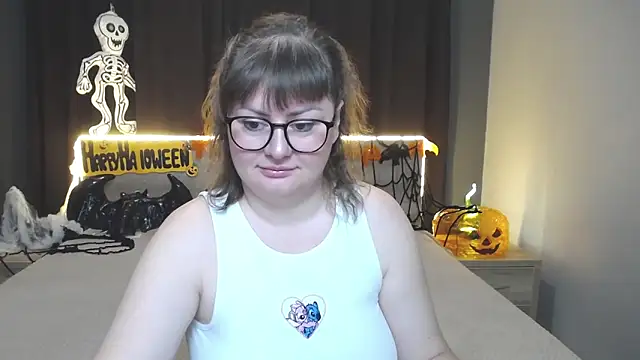 ZannaDreil online show from October 17, 5:49 pm