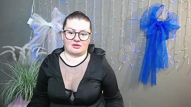 ZannaDreil online show from November 8, 7:19 pm