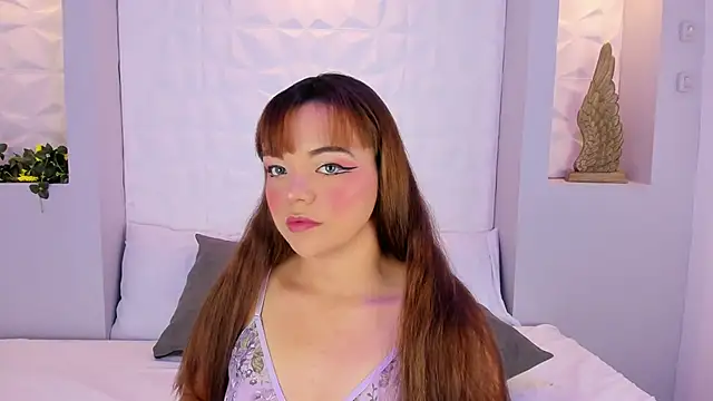 EmilyRouss  online show from January 13, 7:18 pm