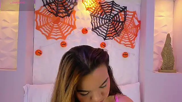 Snapshot of EmilyRouss_ chatting on November 1, 7:07 pm EmilyRouss online show from November 1, 7:07 pm