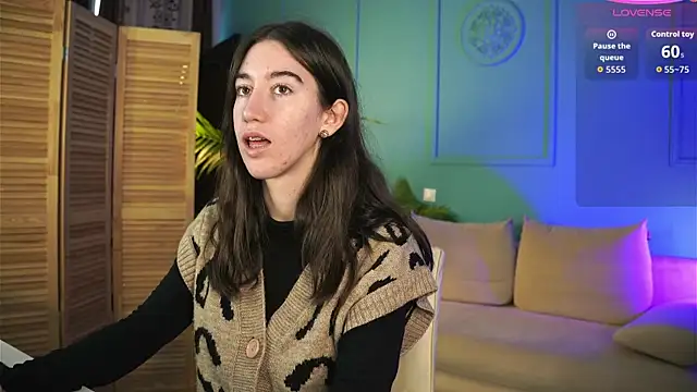 Snapshot of Belle_Via chatting on October 20, 1:03 pm Belle Via online show from October 20, 1:03 pm