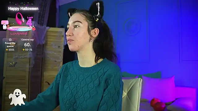 Snapshot of Belle_Via chatting on October 31, 3:49 pm Belle Via online show from October 31, 3:49 pm