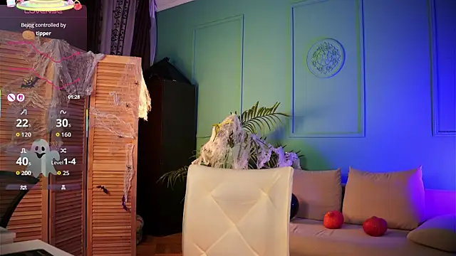 Snapshot of Belle_Via chatting on November 1, 4:00 pm Belle Via online show from November 1, 4:00 pm