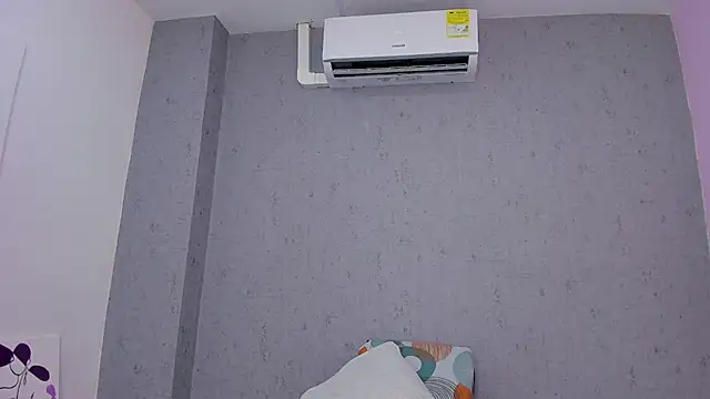 Snapshot of Tiffany_mendez chatting on October 27, 12:12 pm Tiffany mendez online show from October 27, 12:12 pm