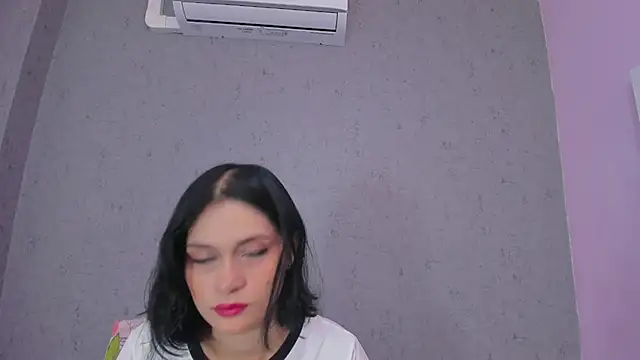 Snapshot of Tiffany_mendez chatting on October 6, 12:11 pm Tiffany mendez online show from October 6, 12:11 pm