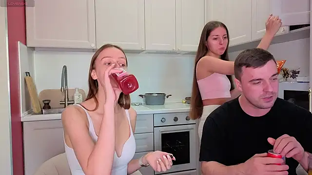 Snapshot of fcjuicy_pussy chatting on October 8, 2:10 pm fcjuicy pussy online show from October 8, 2:10 pm