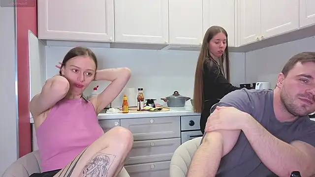 Snapshot of fcjuicy_pussy chatting on October 22, 9:58 am fcjuicy pussy online show from October 22, 9:58 am