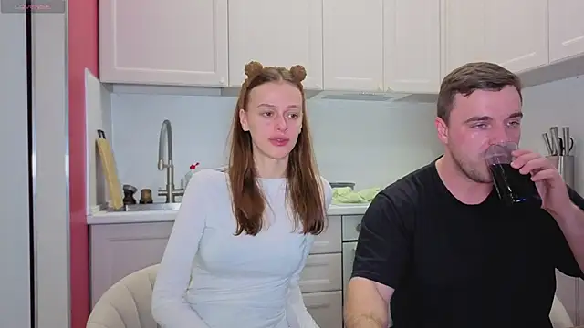 Snapshot of fcjuicy_pussy chatting on October 25, 11:18 am fcjuicy pussy online show from October 25, 11:18 am