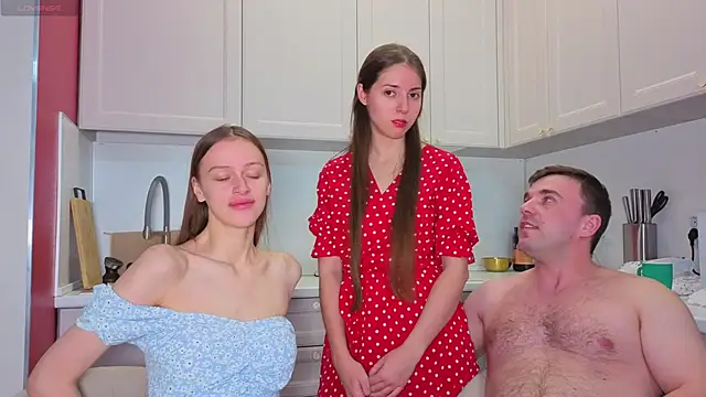 Snapshot of fcjuicy_pussy chatting on October 28, 12:55 pm fcjuicy pussy online show from October 28, 12:55 pm