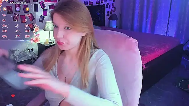 KarambaMoon online show from May 28, 9:02 pm